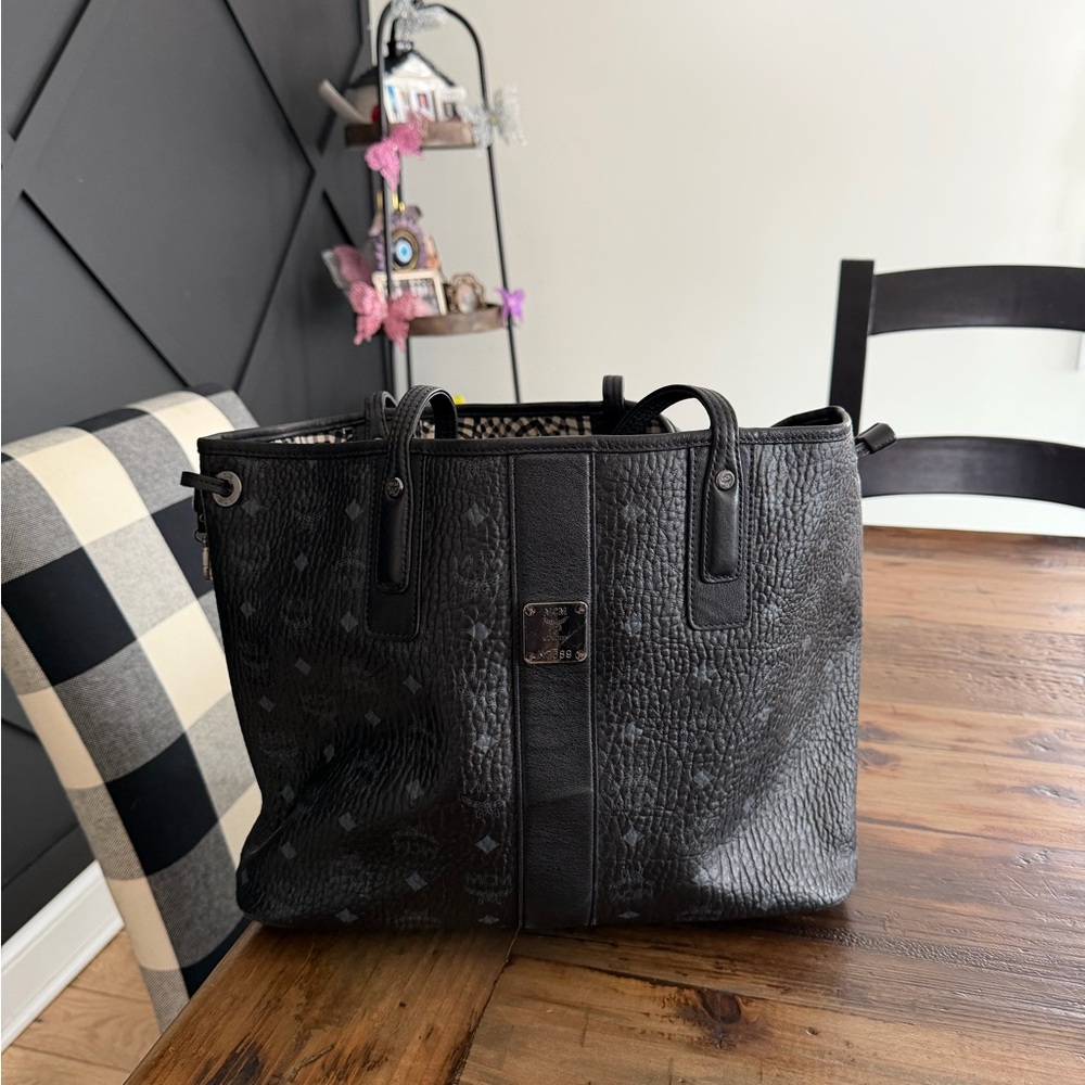 Black MCM medium Tote Bag